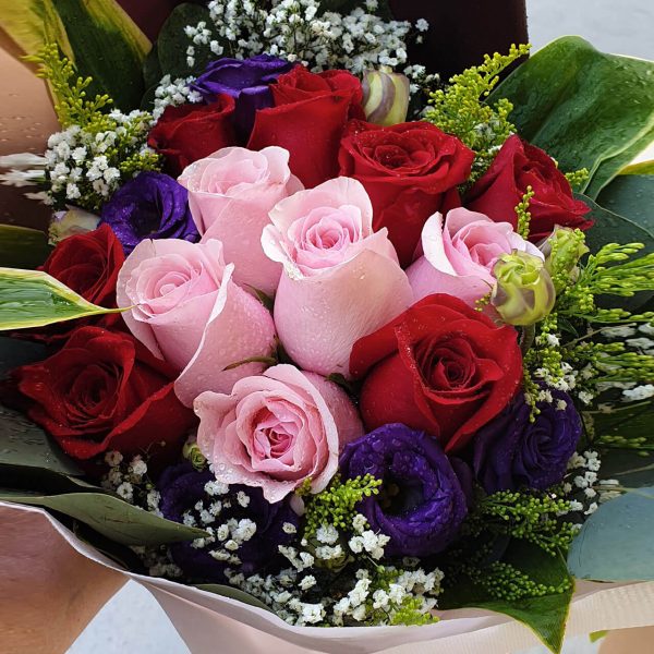 Redpink Roses With Fillers